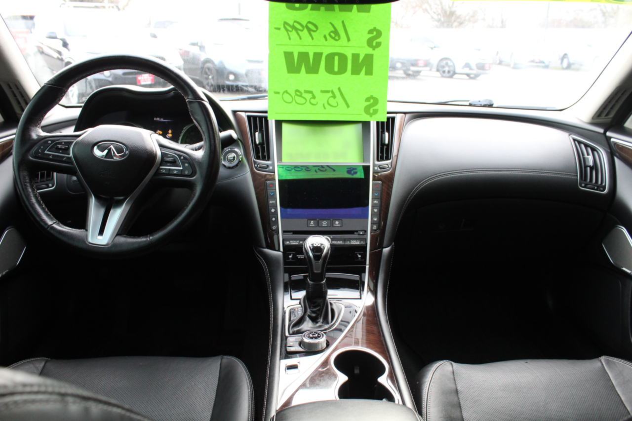 Infiniti Q50 3.0t LUXE AWD 2018