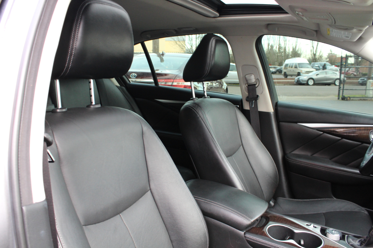 Infiniti Q50 3.0t LUXE AWD 2018