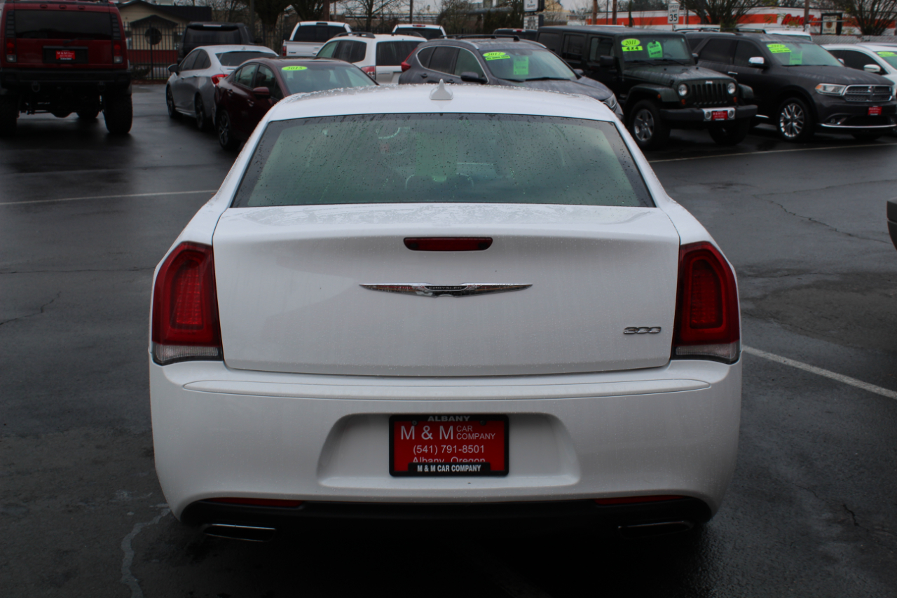 Chrysler 300 Touring RWD 2018