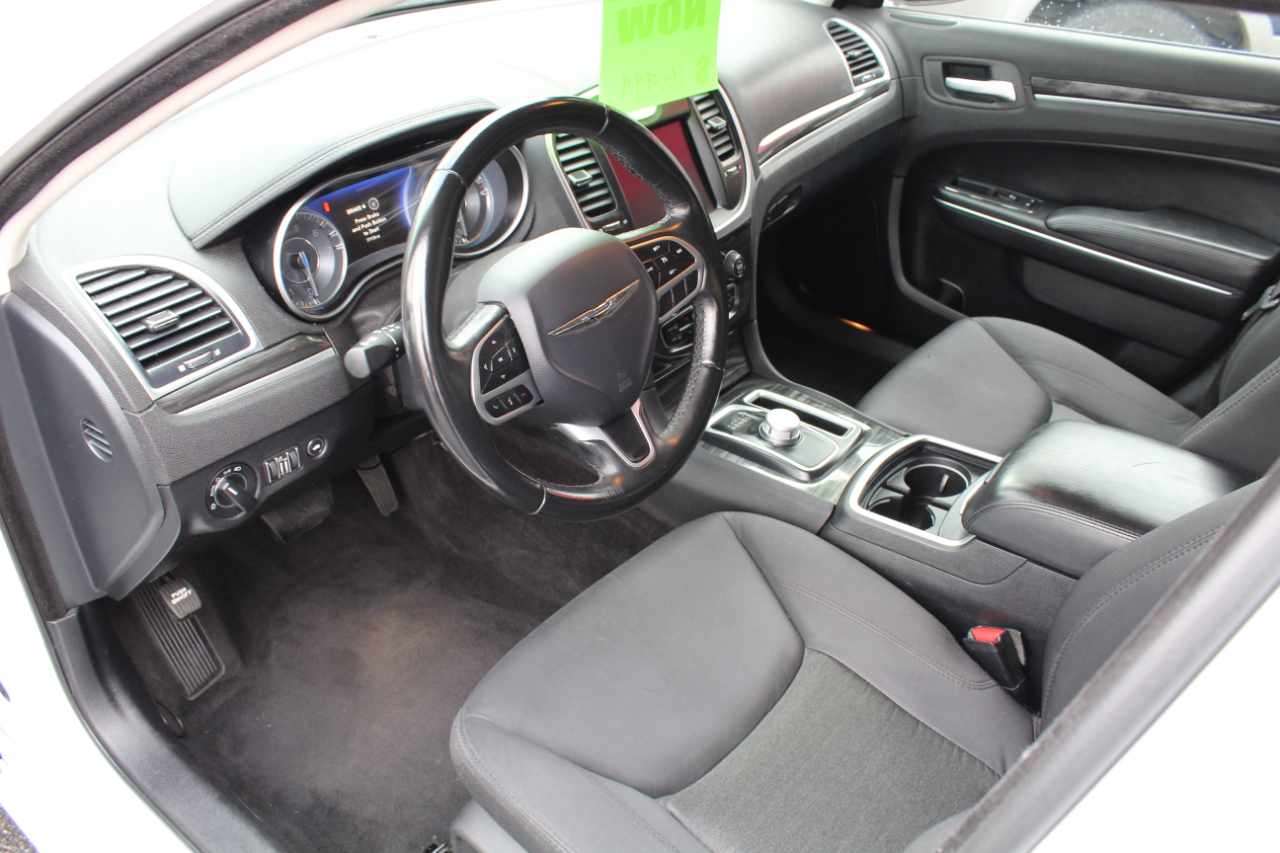 Chrysler 300 Touring RWD 2018