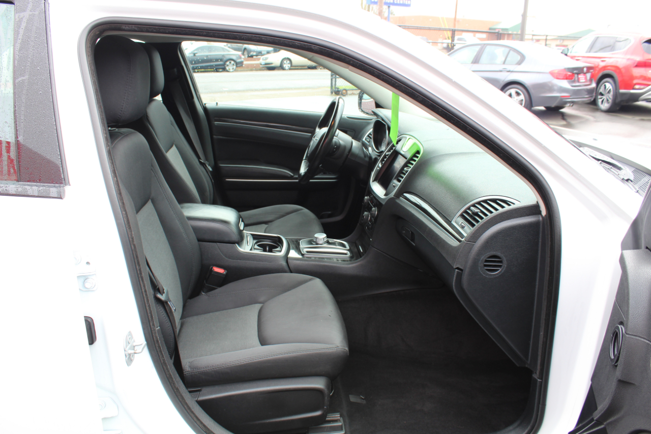 Chrysler 300 Touring RWD 2018