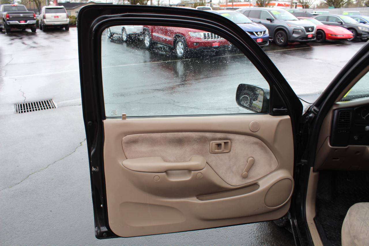 Toyota Tacoma Reg Cab Manual (Natl) 2001