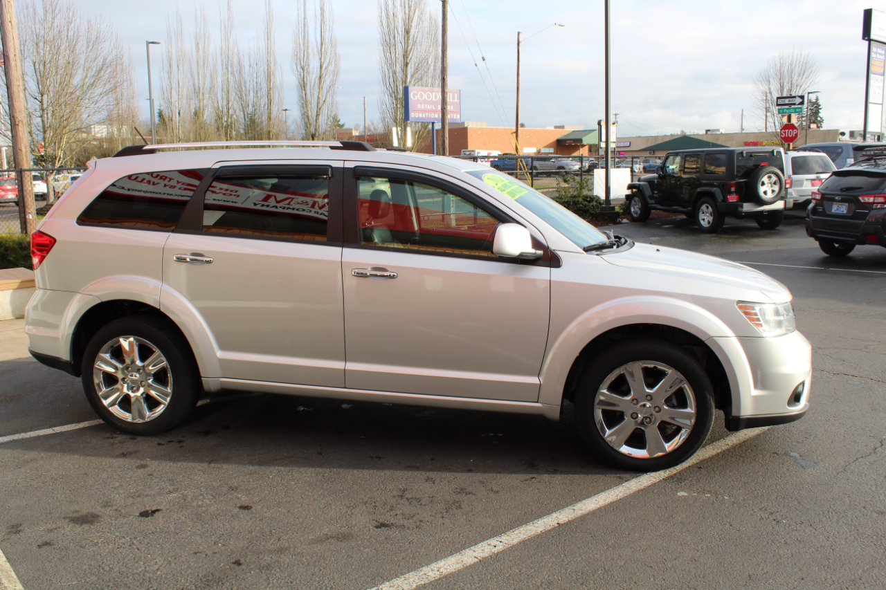 Dodge Journey AWD 4dr R/T 2011