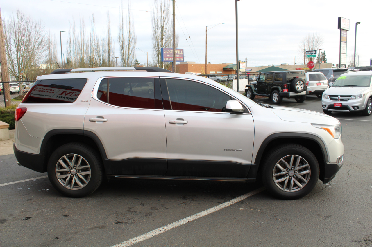 GMC Acadia FWD 4dr SLE w/SLE-2 2017