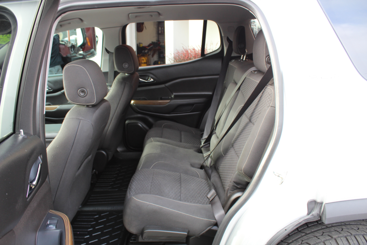 GMC Acadia FWD 4dr SLE w/SLE-2 2017