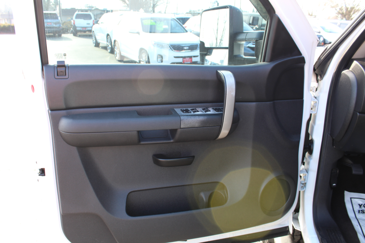 Chevrolet Silverado 2500HD 2WD Crew Cab 153" LT 2009