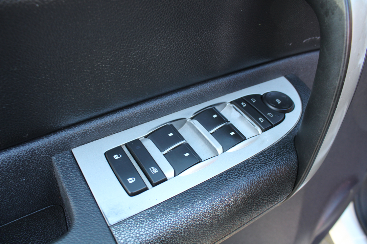 Chevrolet Silverado 2500HD 2WD Crew Cab 153" LT 2009