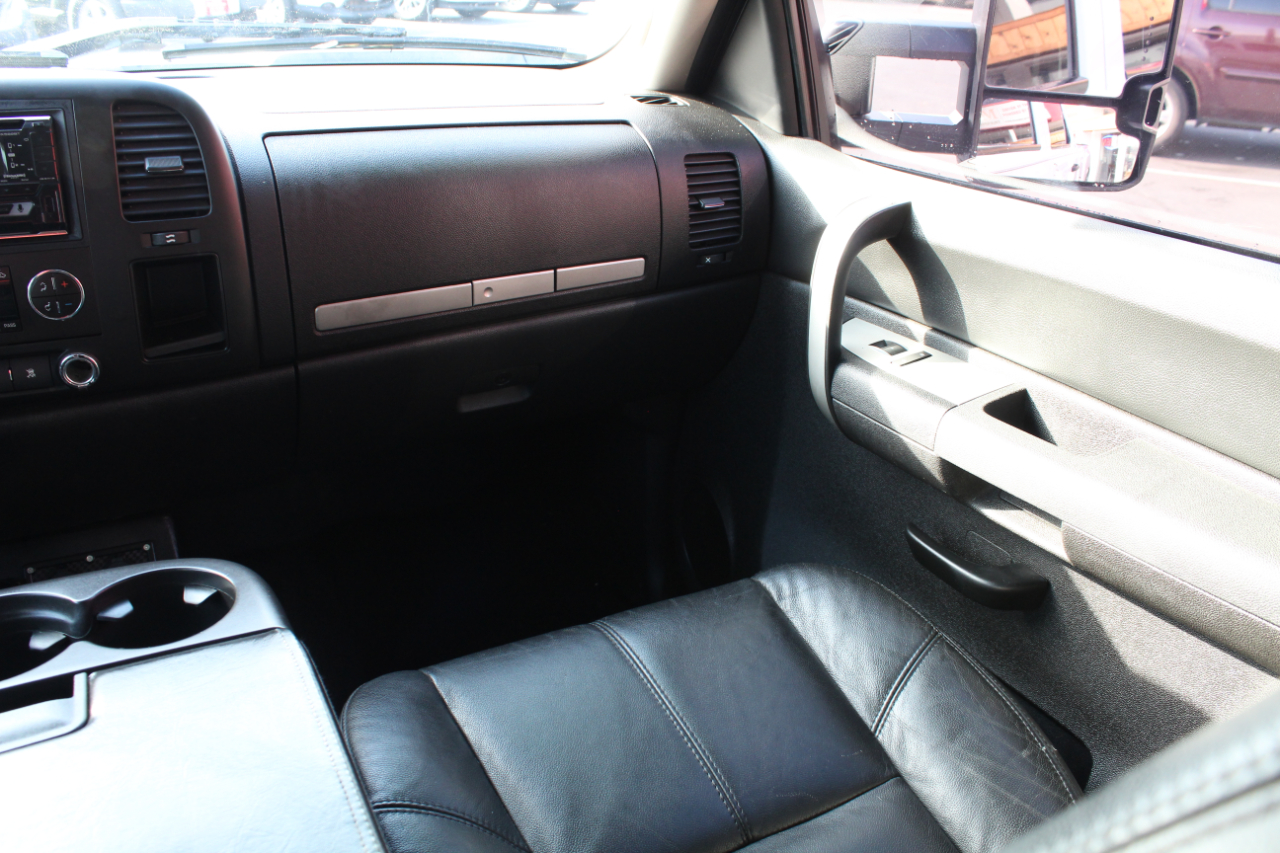 Chevrolet Silverado 2500HD 2WD Crew Cab 153" LT 2009