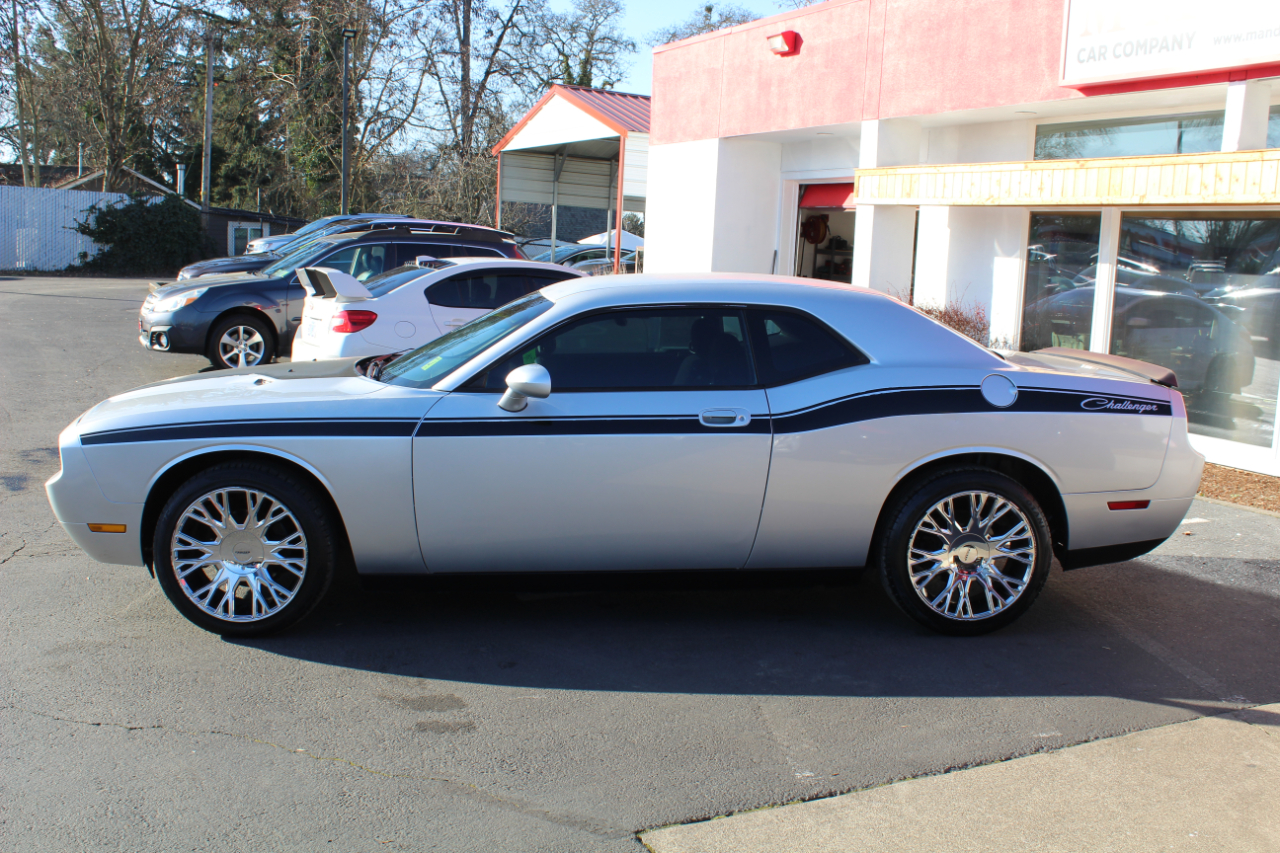 Dodge Challenger 2dr Cpe SE 2010