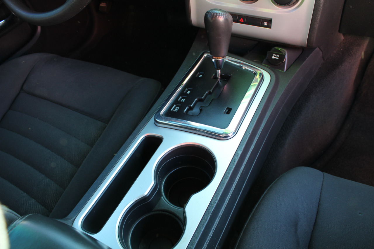 Dodge Challenger 2dr Cpe SE 2010