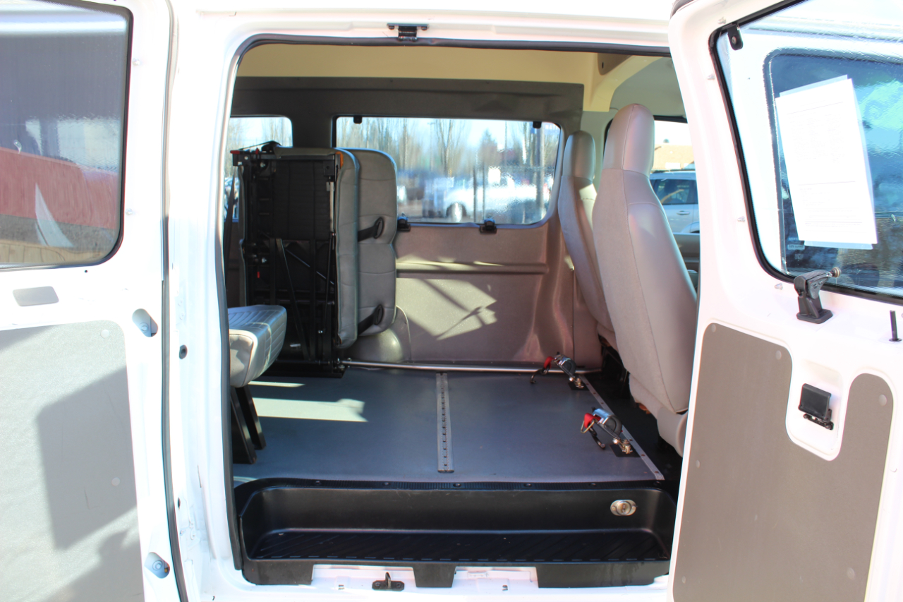 Ford Econoline Cargo Van E-250 Ext Recreational 2011