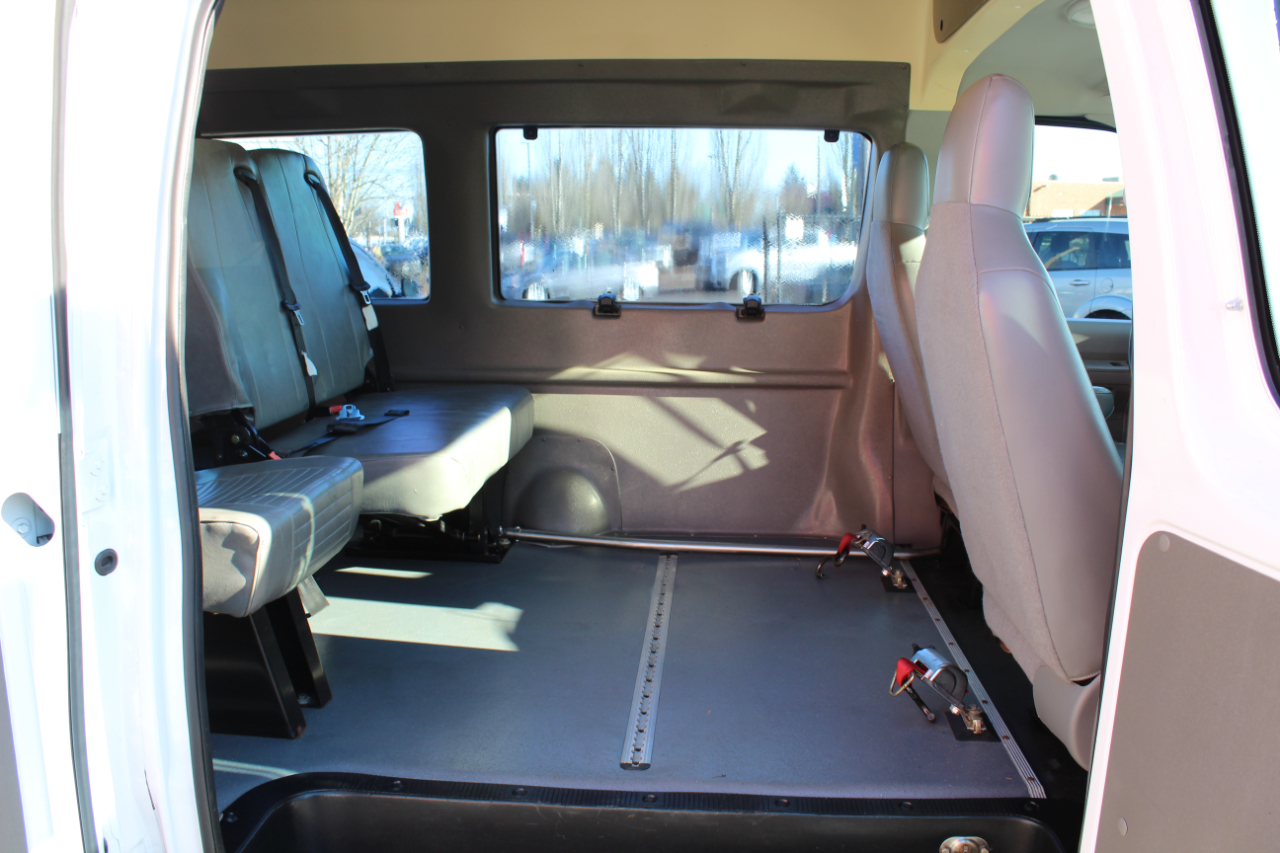 Ford Econoline Cargo Van E-250 Ext Recreational 2011