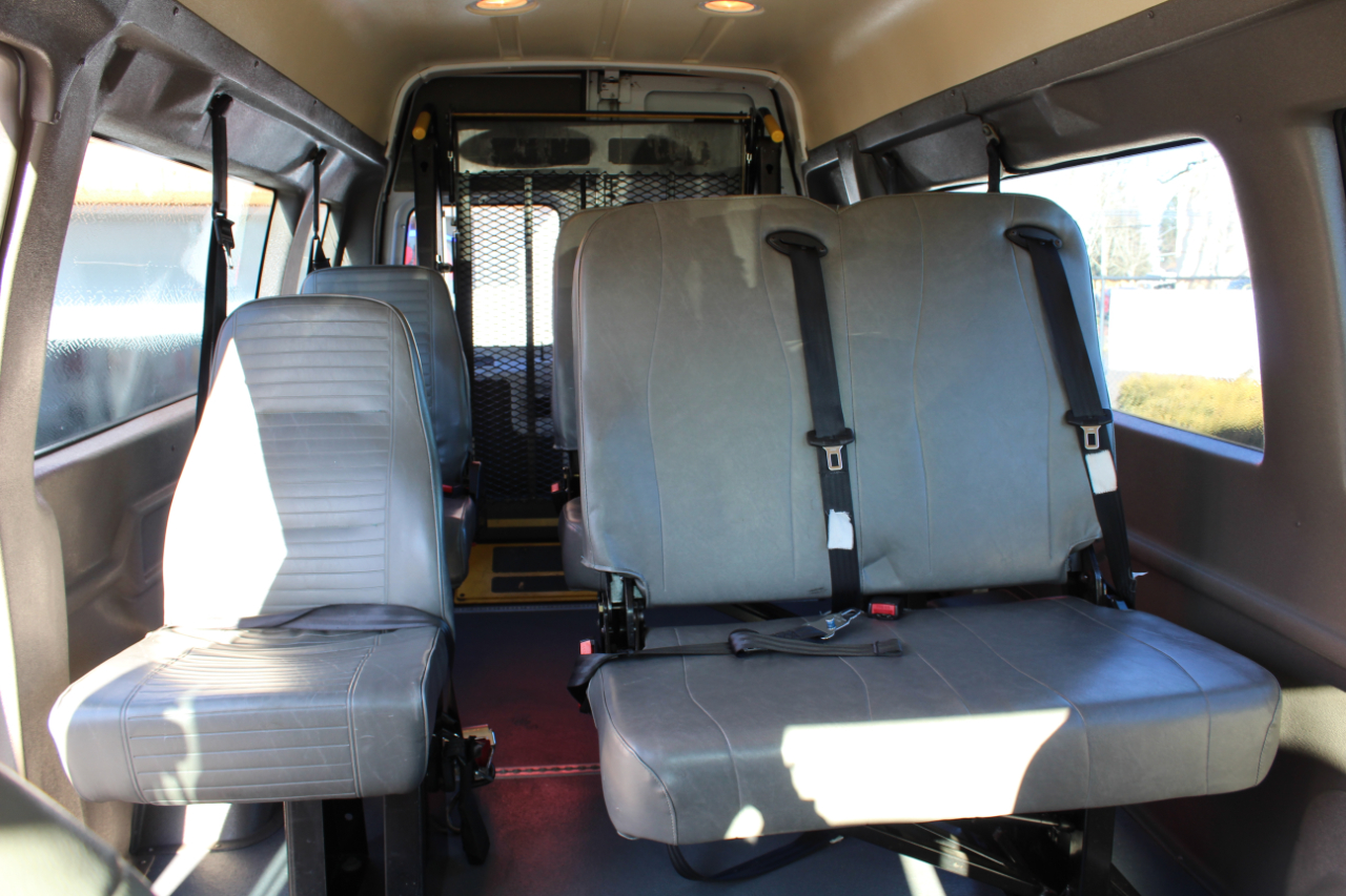 Ford Econoline Cargo Van E-250 Ext Recreational 2011