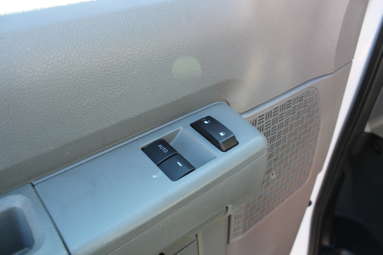 Ford Econoline Cargo Van E-250 Ext Recreational 2011