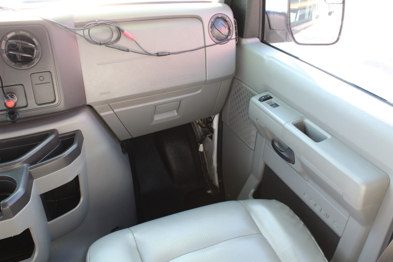 Ford Econoline Cargo Van E-250 Ext Recreational 2011