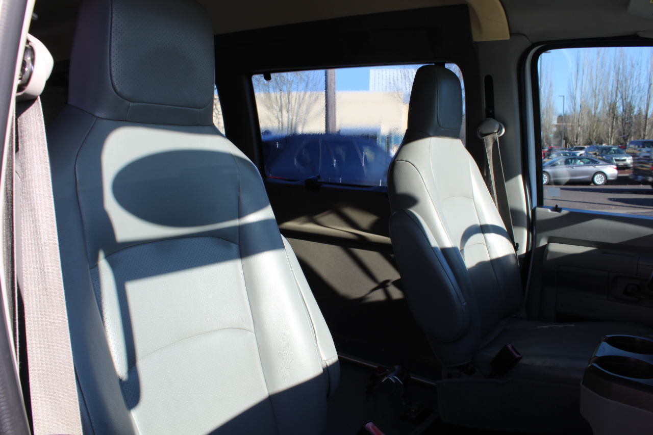 Ford Econoline Cargo Van E-250 Ext Recreational 2011