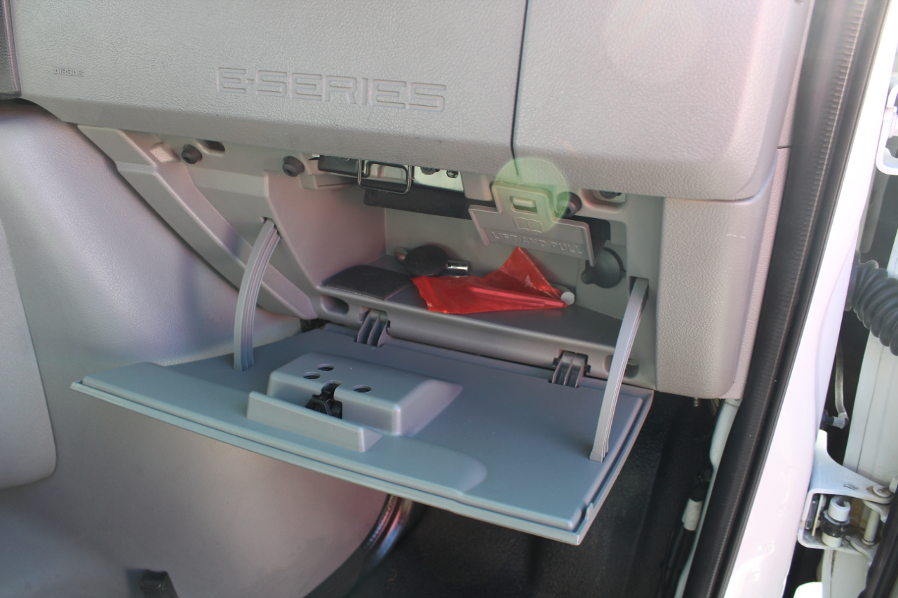 Ford Econoline Cargo Van E-250 Ext Recreational 2011