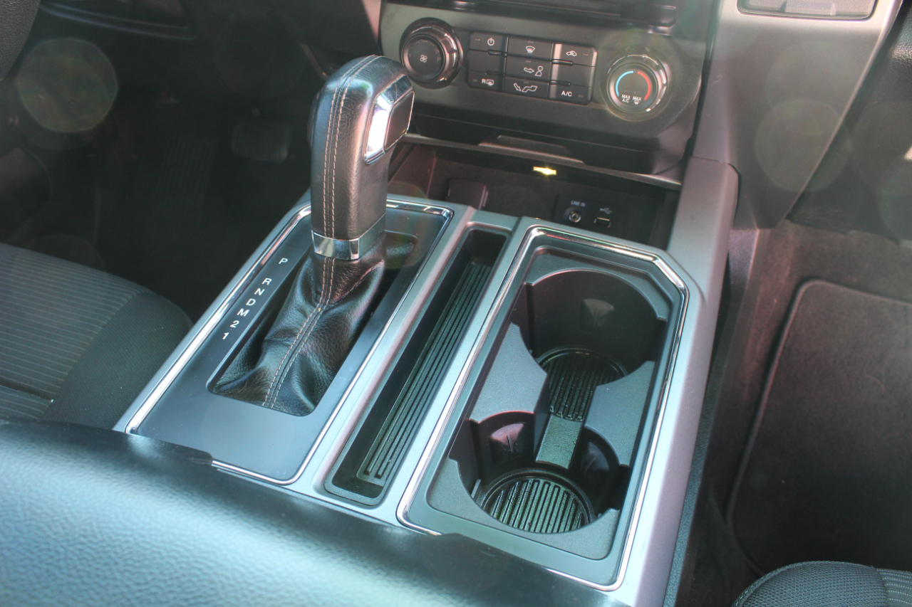 Ford F-150 4WD SuperCrew 145" XLT 2015