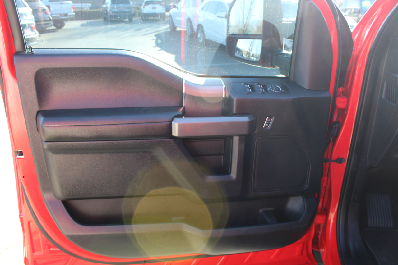 Ford F-150 4WD SuperCrew 145" XLT 2015