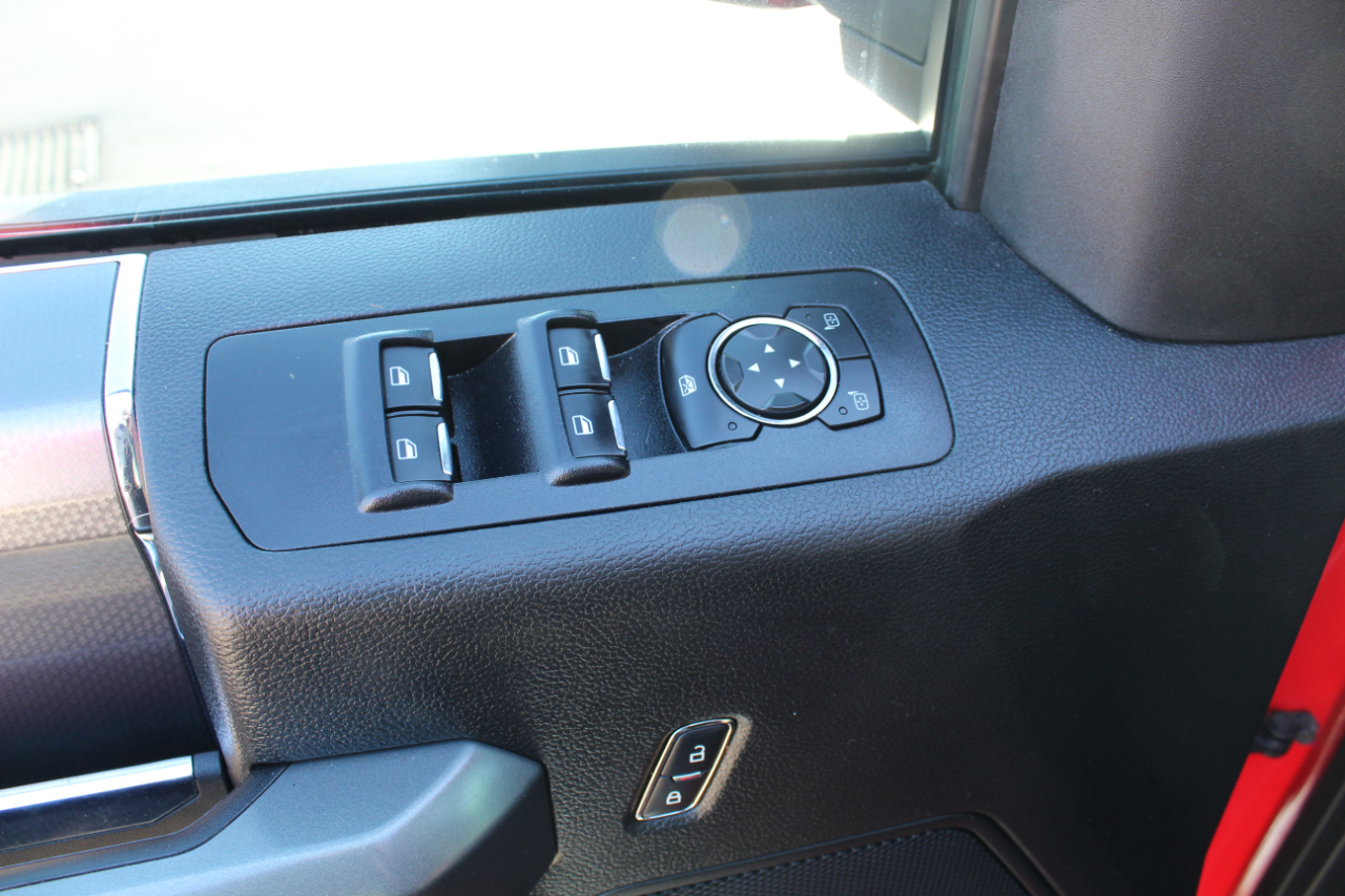 Ford F-150 4WD SuperCrew 145" XLT 2015