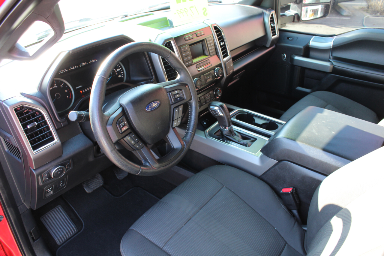 Ford F-150 4WD SuperCrew 145" XLT 2015