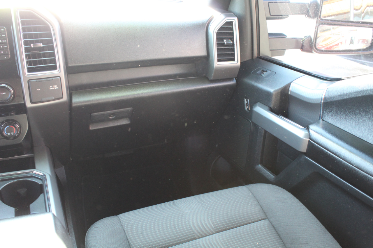 Ford F-150 4WD SuperCrew 145" XLT 2015