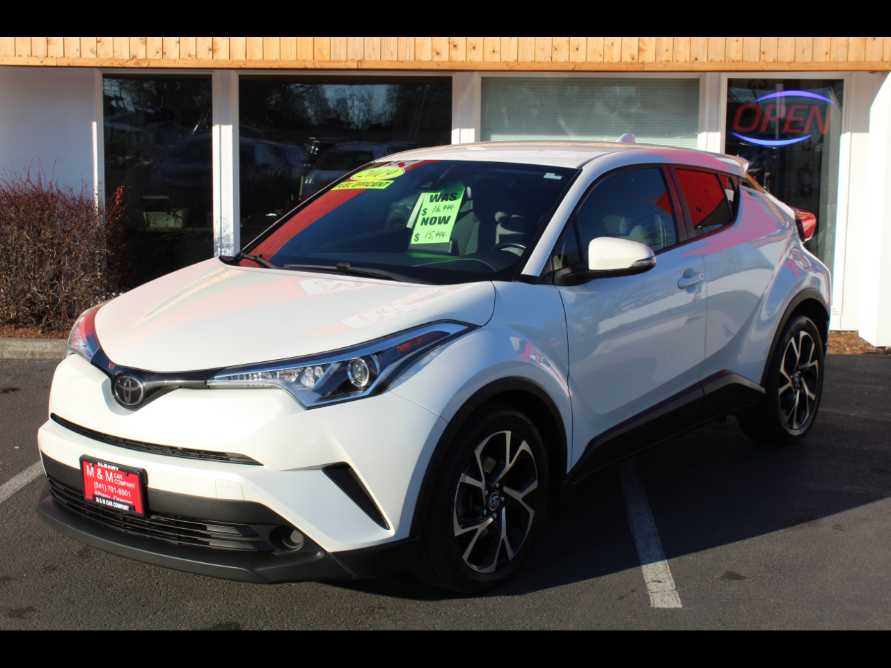 Toyota C-HR XLE FWD (Natl) 2019