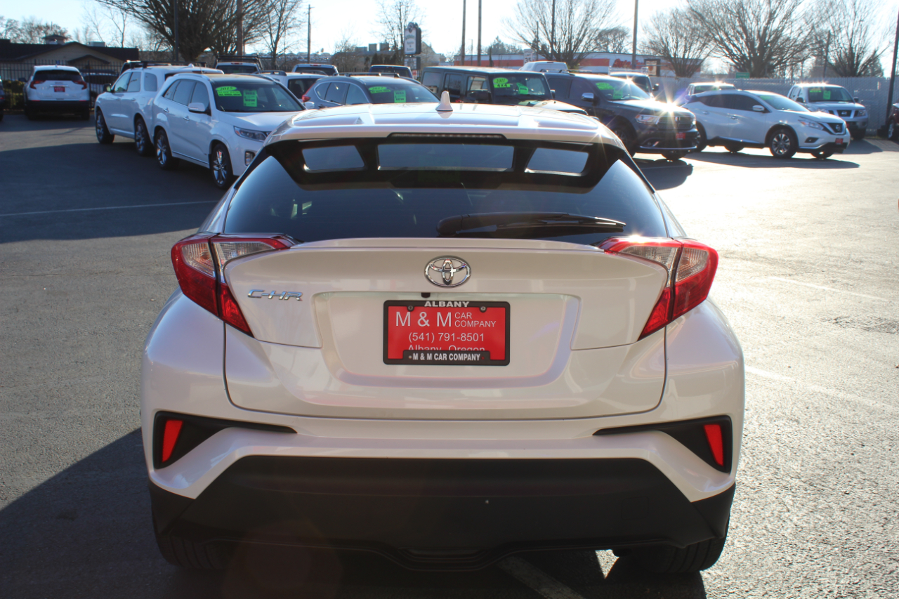 Toyota C-HR XLE FWD (Natl) 2019