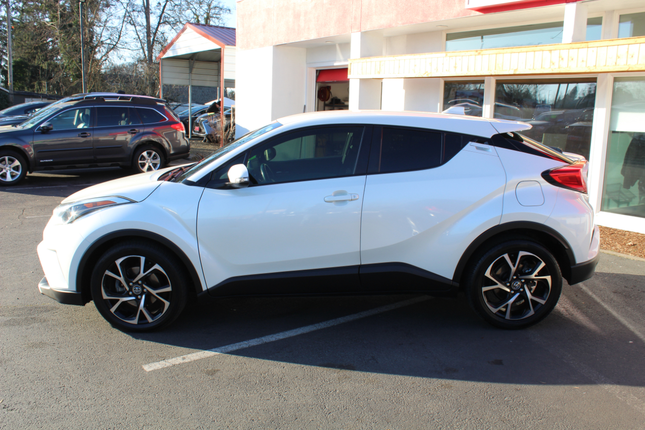 Toyota C-HR XLE FWD (Natl) 2019