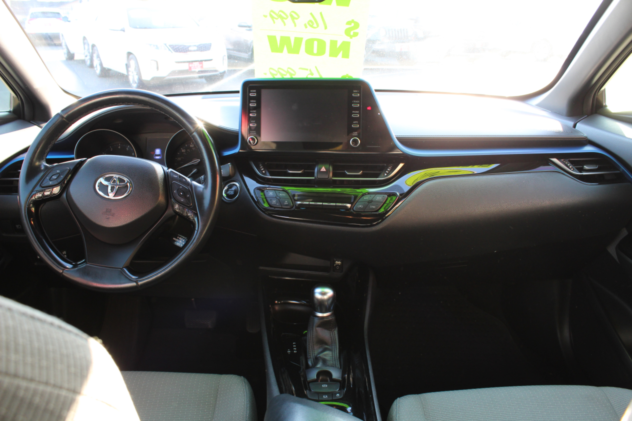 Toyota C-HR XLE FWD (Natl) 2019