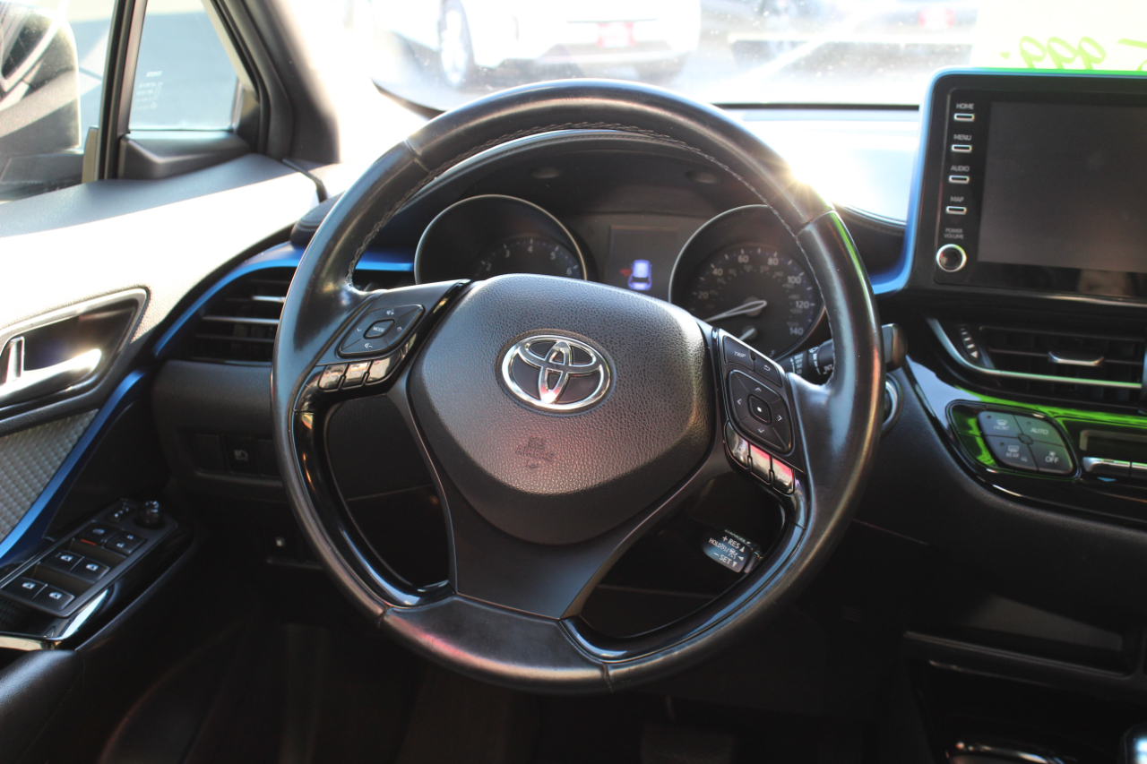 Toyota C-HR XLE FWD (Natl) 2019