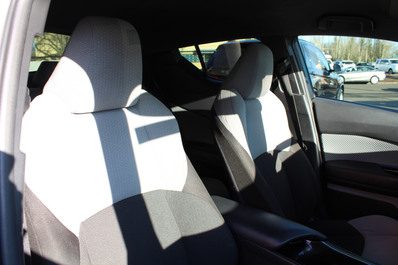 Toyota C-HR XLE FWD (Natl) 2019