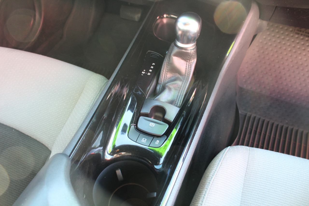 Toyota C-HR XLE FWD (Natl) 2019