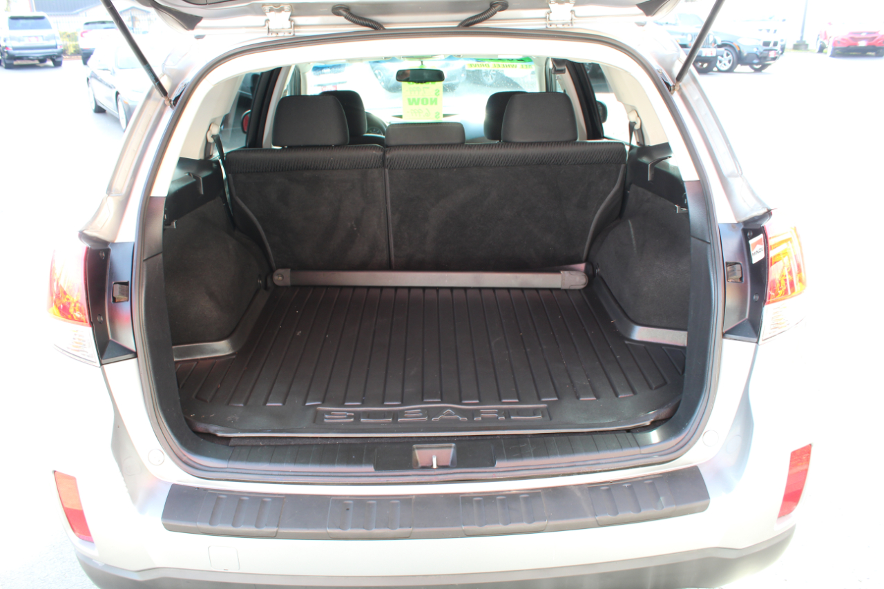 Subaru Outback 4dr Wgn H4 Auto 2.5i 2011