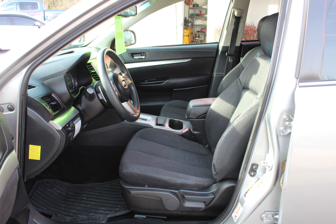 Subaru Outback 4dr Wgn H4 Auto 2.5i 2011