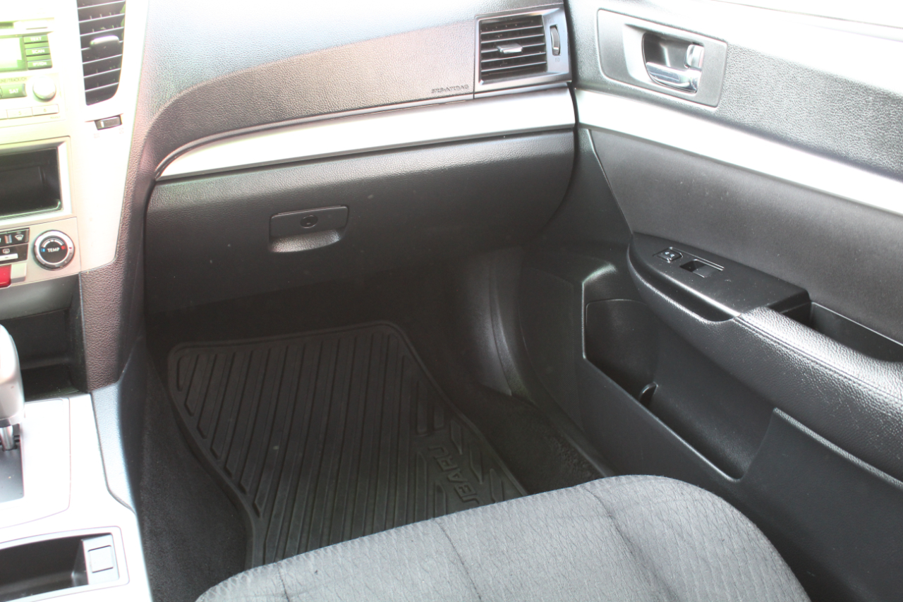 Subaru Outback 4dr Wgn H4 Auto 2.5i 2011