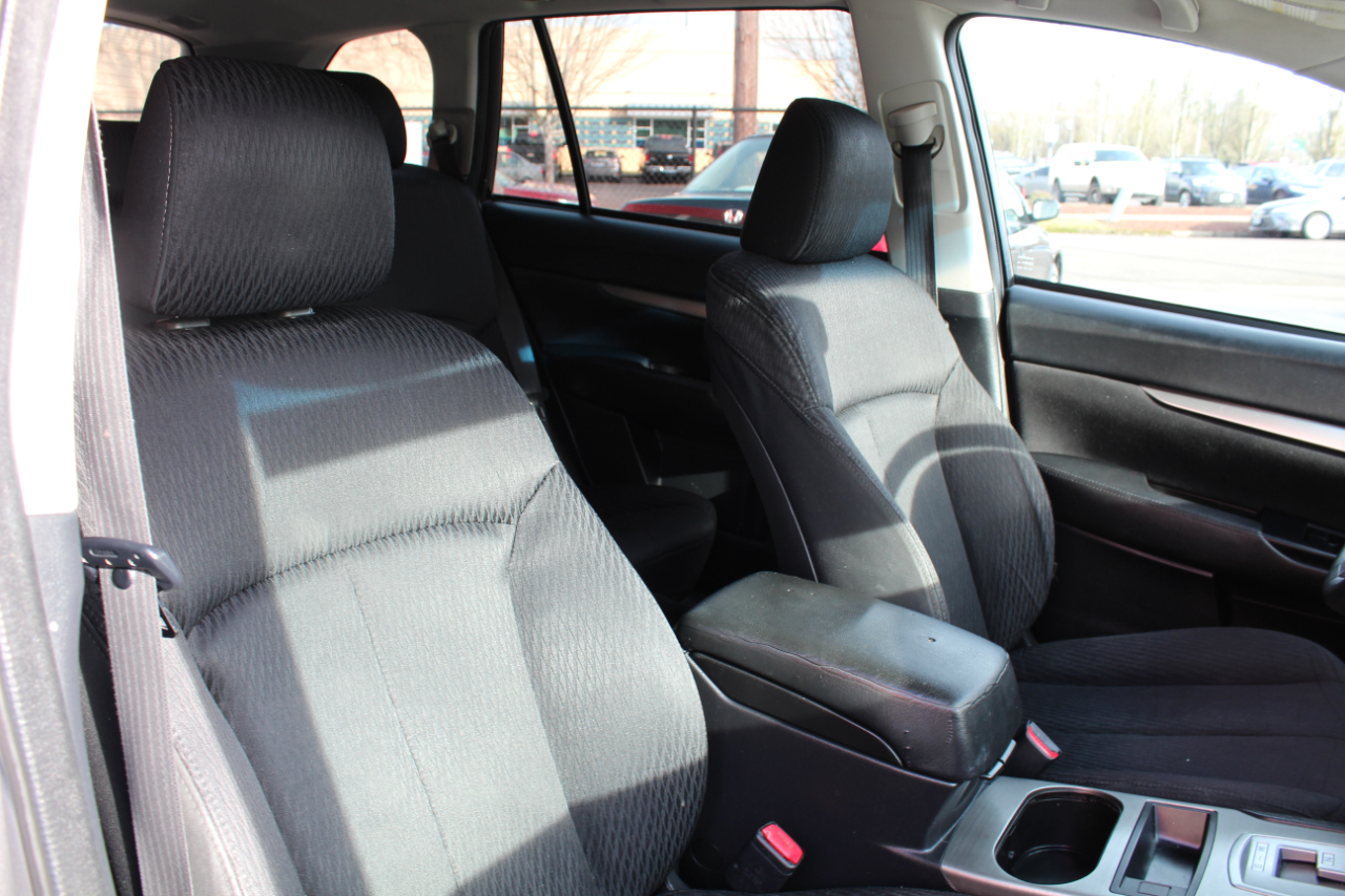 Subaru Outback 4dr Wgn H4 Auto 2.5i 2011