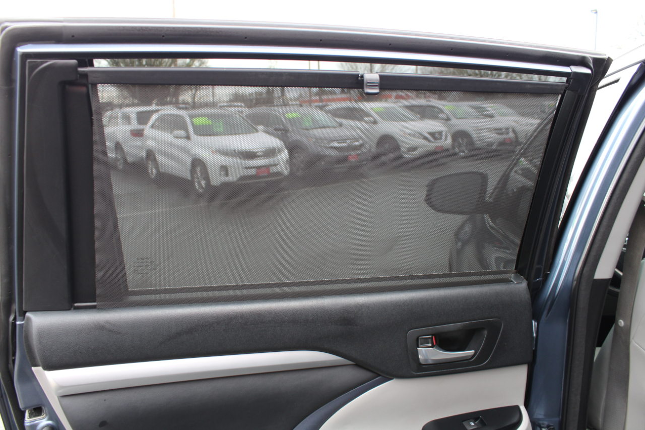 Toyota Highlander XLE V6 AWD (Natl) 2017