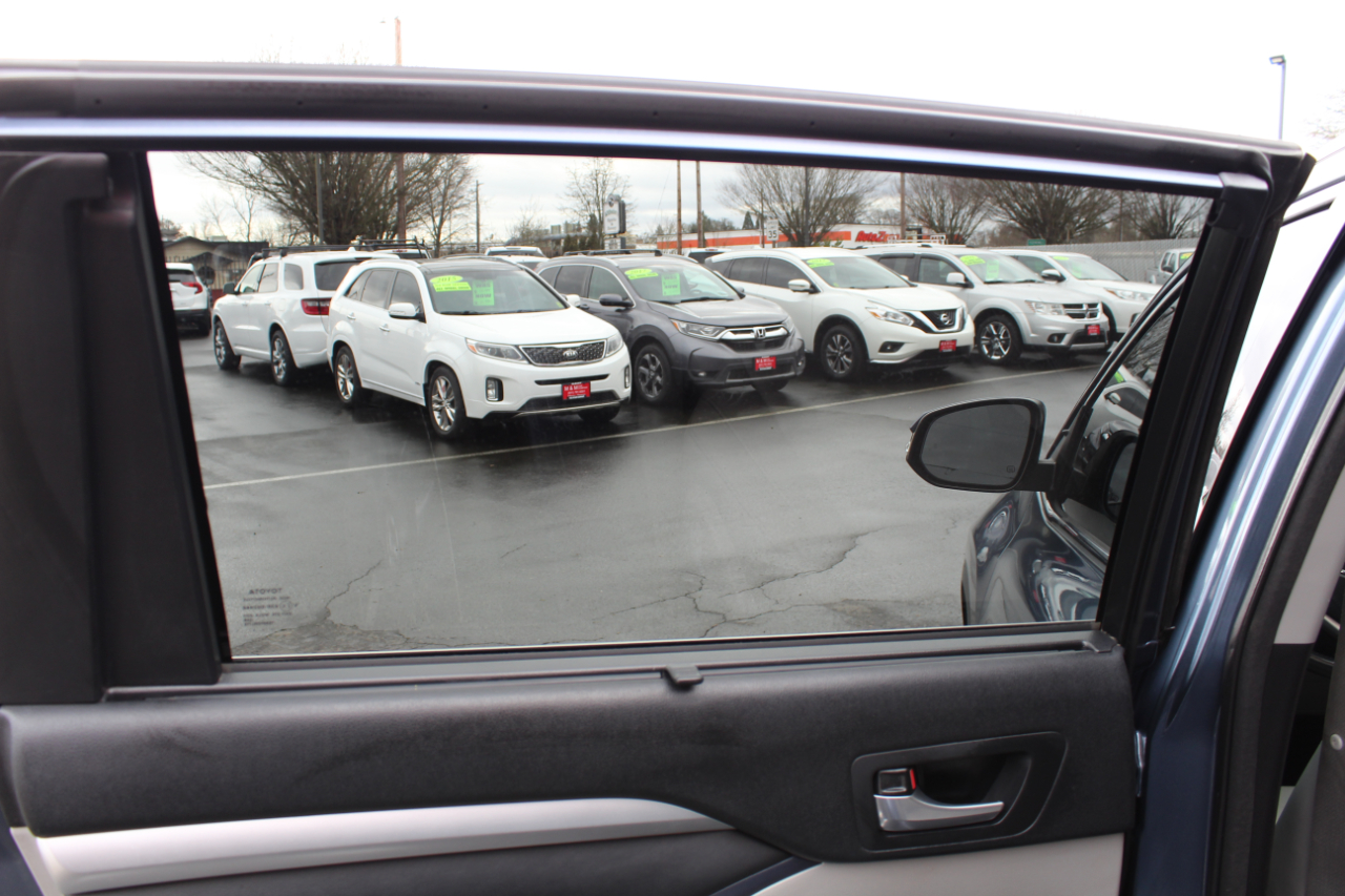 Toyota Highlander XLE V6 AWD (Natl) 2017