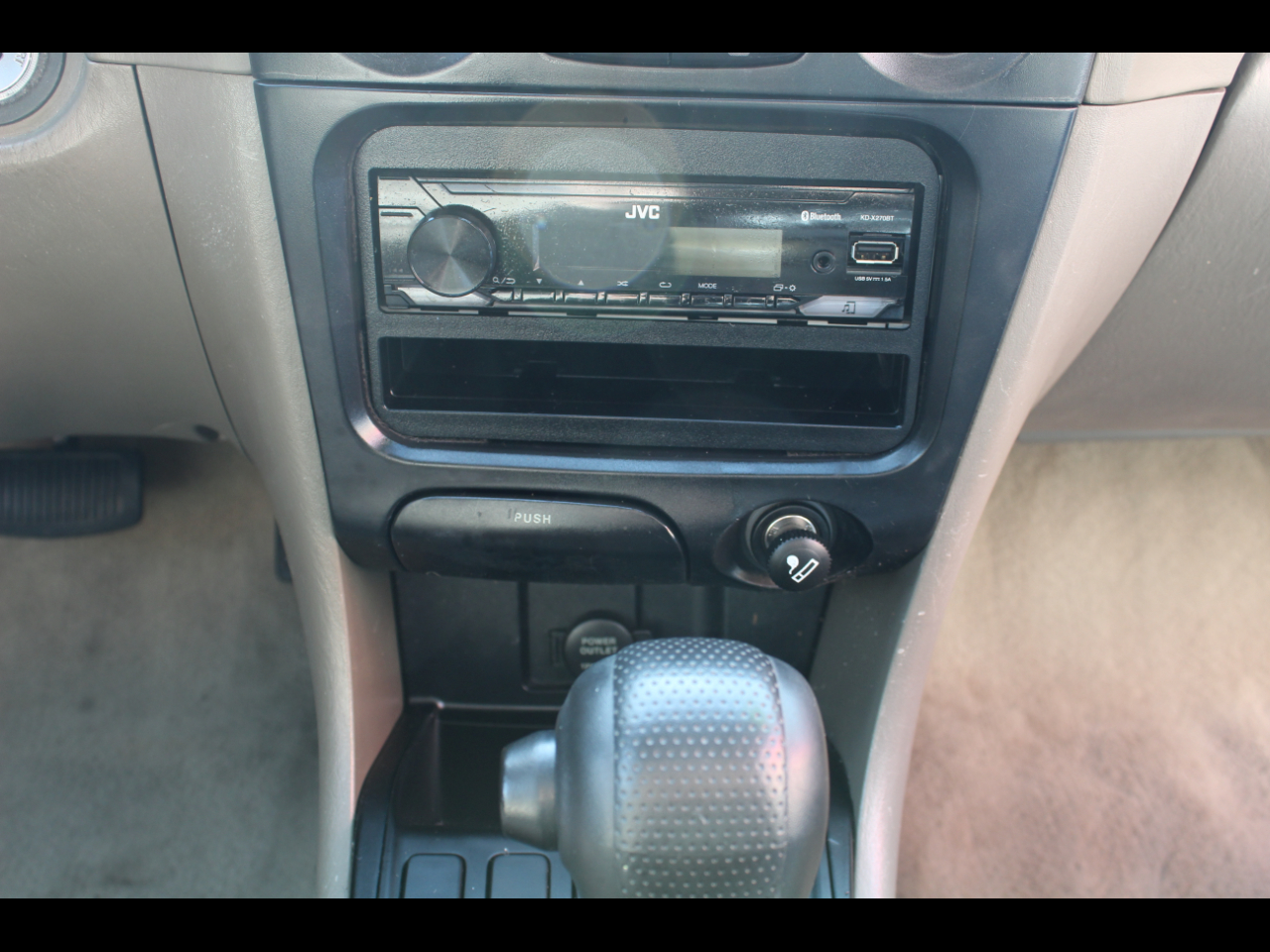 Hyundai Sonata 4dr Sdn 2.4L 2000