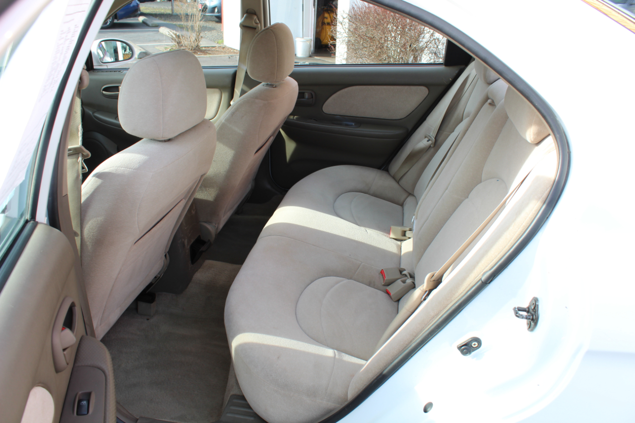 Hyundai Sonata 4dr Sdn 2.4L 2000