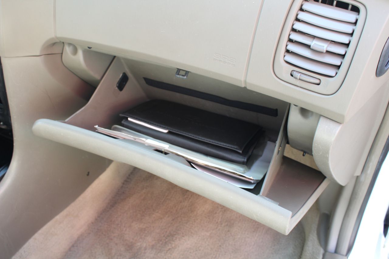 Hyundai Sonata 4dr Sdn 2.4L 2000