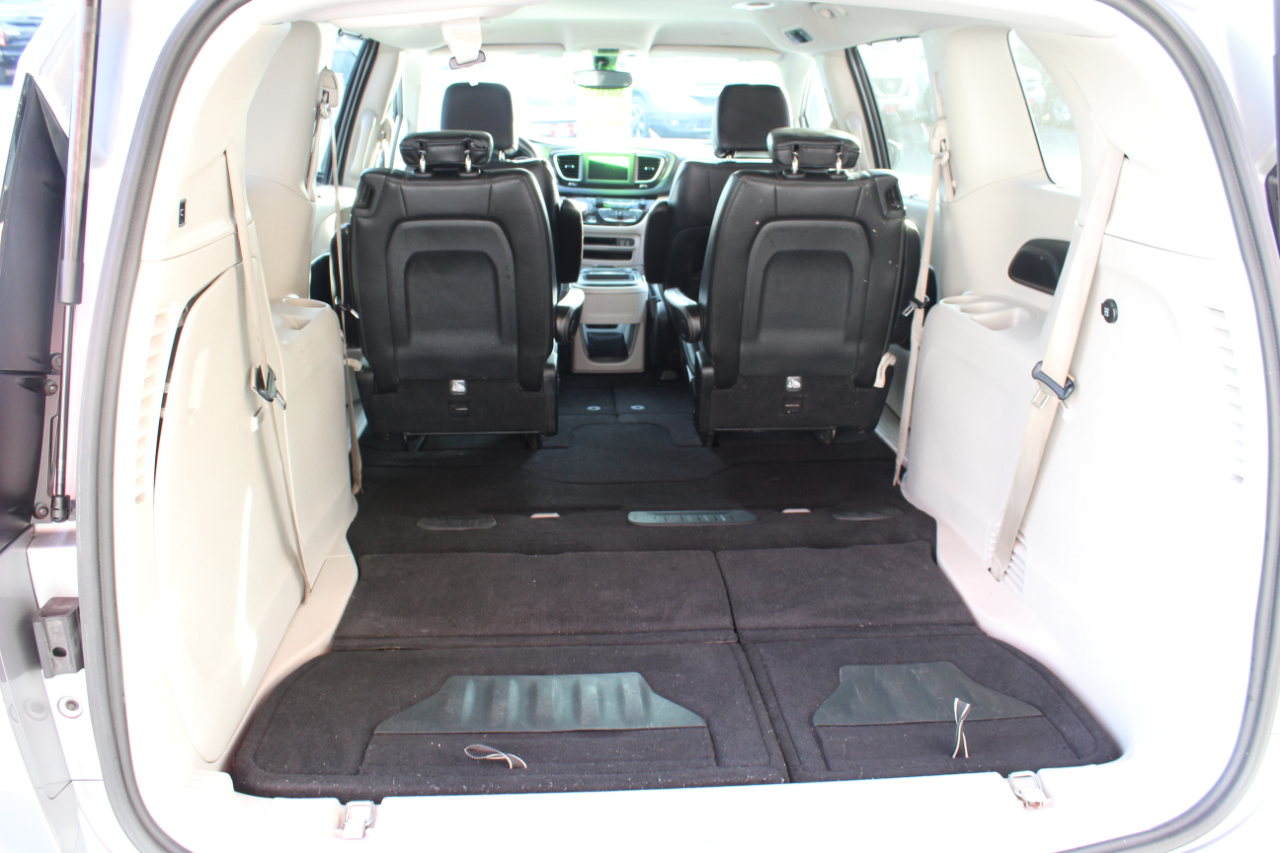 Chrysler Pacifica Touring L FWD 2020