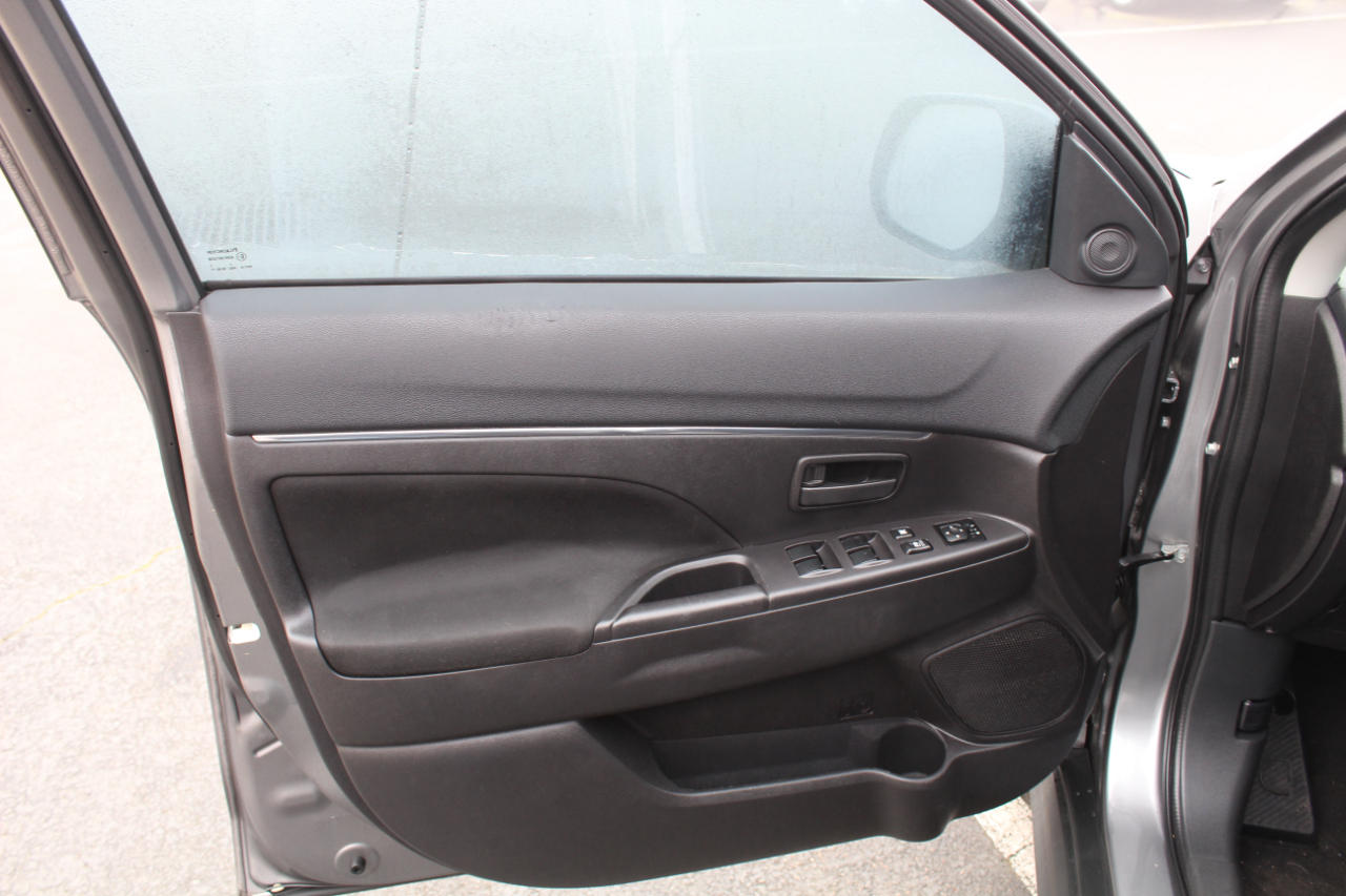 Mitsubishi Outlander Sport 2WD 4dr CVT ES 2015