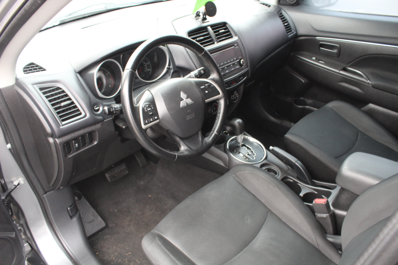 Mitsubishi Outlander Sport 2WD 4dr CVT ES 2015