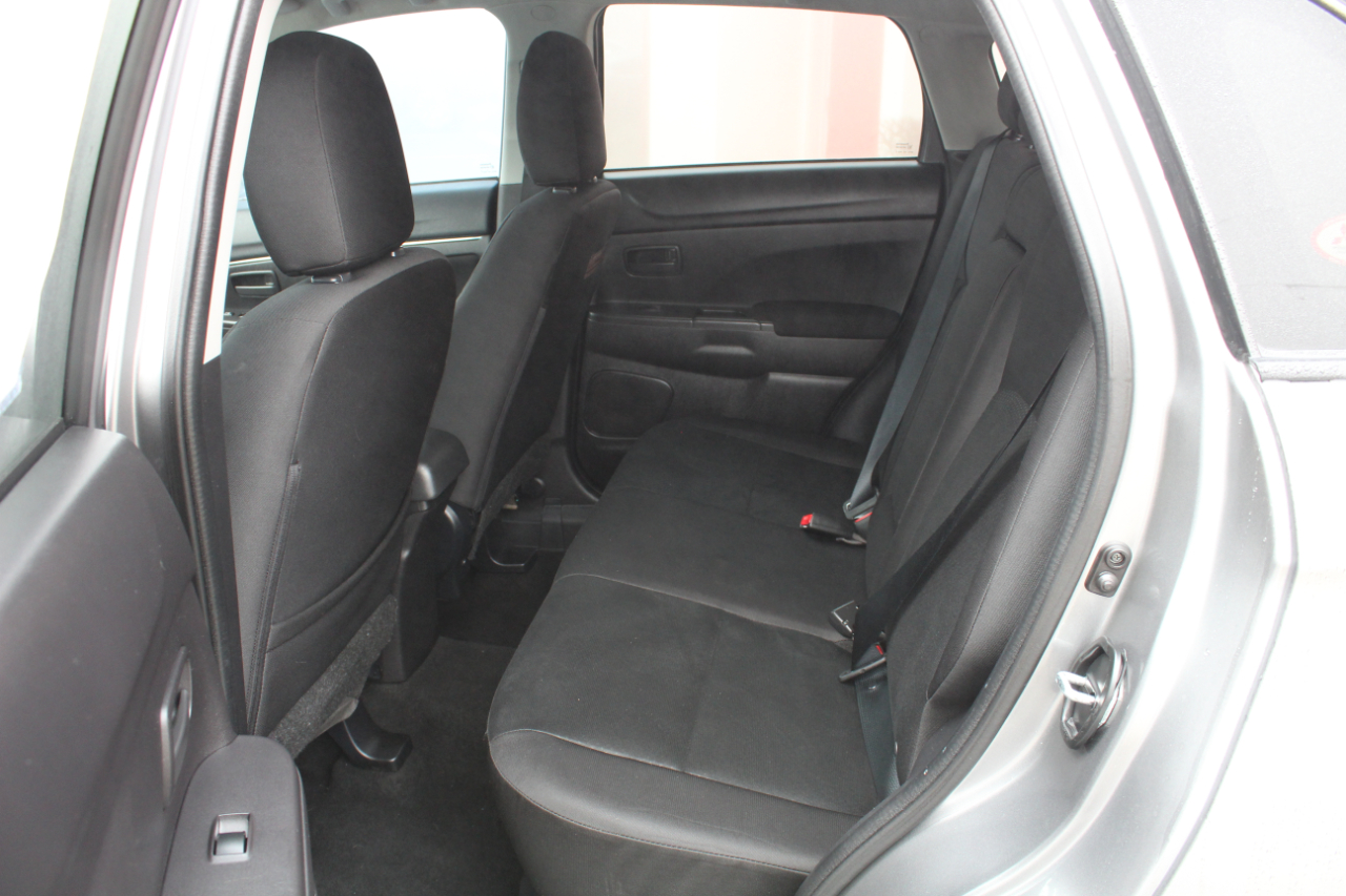 Mitsubishi Outlander Sport 2WD 4dr CVT ES 2015