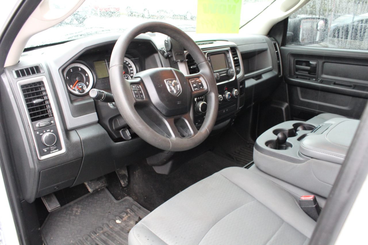 RAM 1500 4WD Crew Cab 149" Tradesman 2015