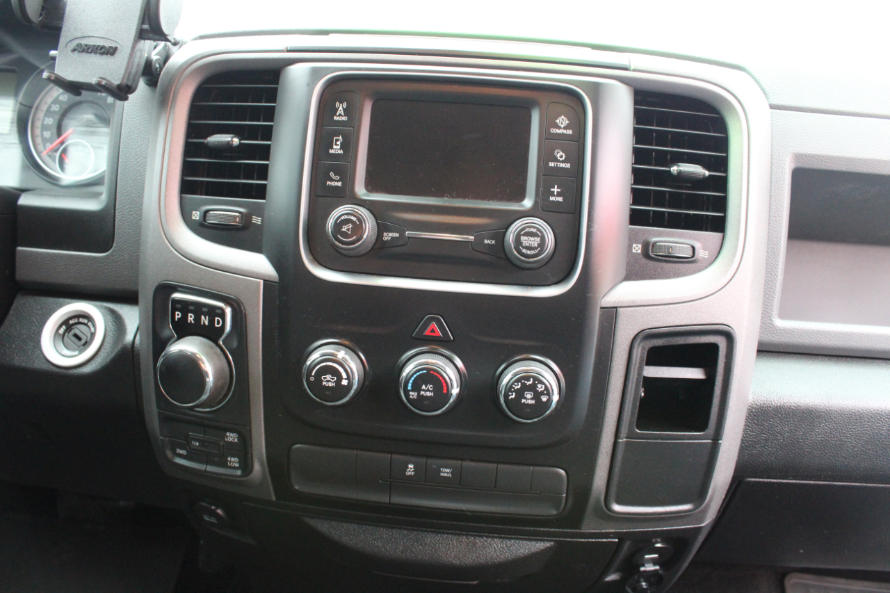 RAM 1500 4WD Crew Cab 149" Tradesman 2015