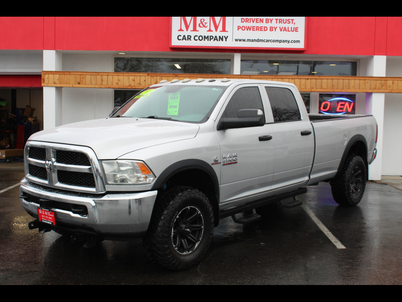 RAM 2500 Tradesman 4x4 Crew Cab 8' Box 2017