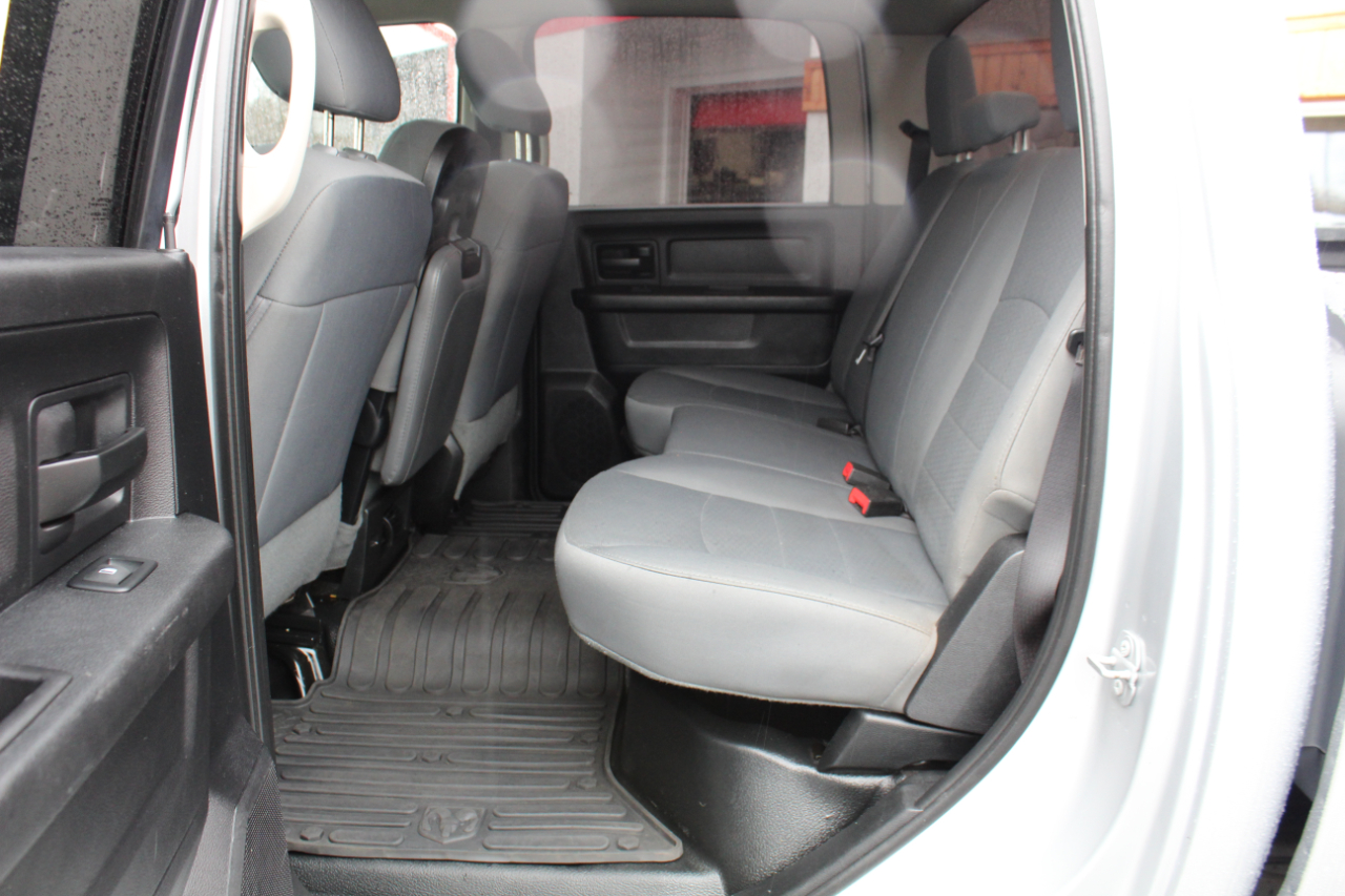 RAM 2500 Tradesman 4x4 Crew Cab 8' Box 2017